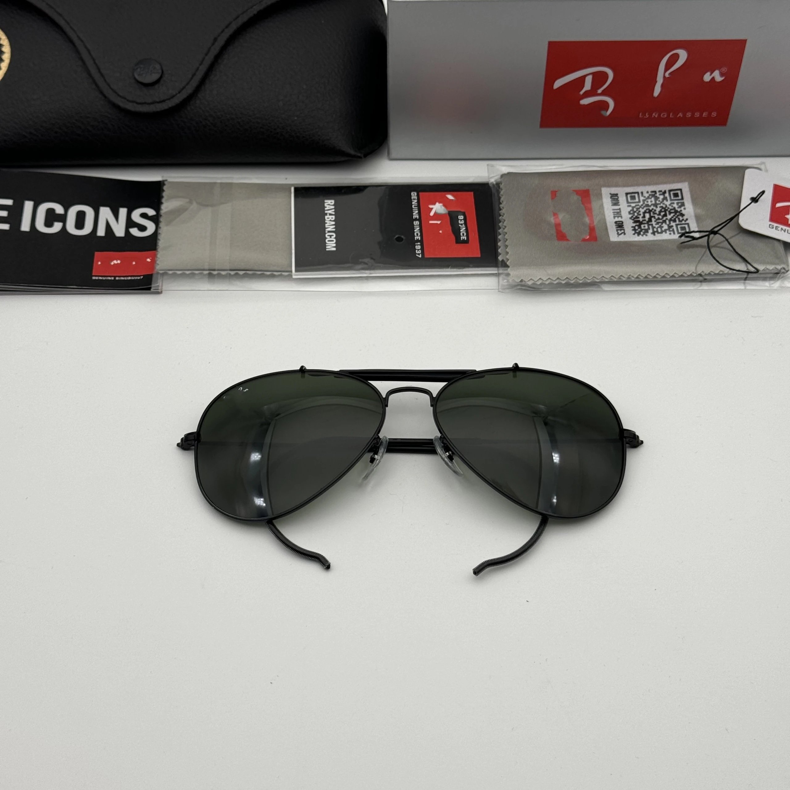 Ray-Ban Aviator Classic Black Sunglasses