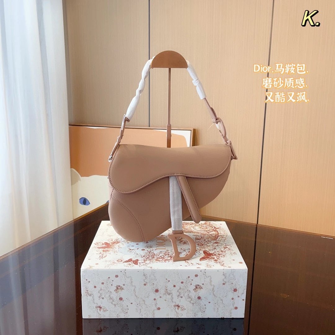Dior Saddle Bag Beige Matte Leather Shoulder Bag Crossbody Bags