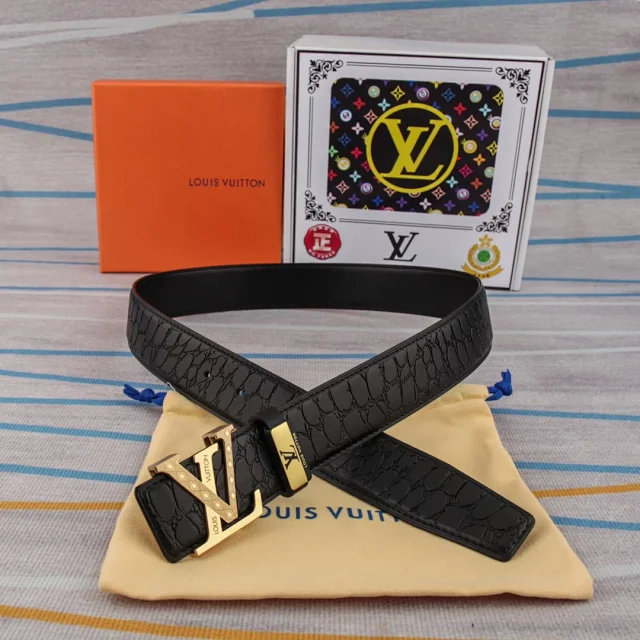 Louis Vuitton Belts LV Initials Buckle, Textured Leather product detail image 1