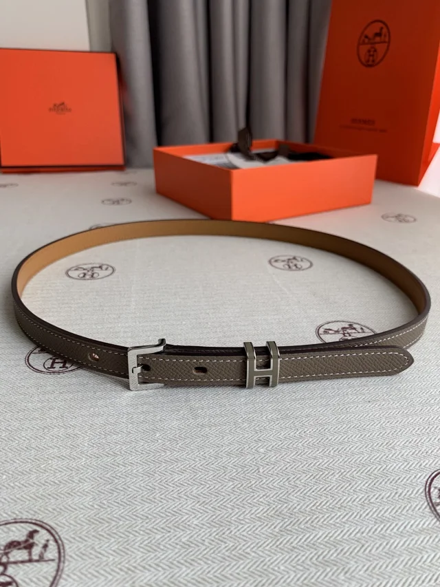 Hermès Belts Reversible H Buckle Belt product detail image 7
