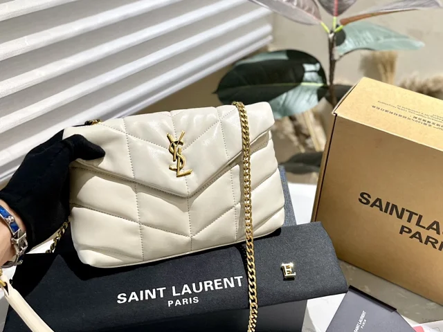 Saint Laurent Crossbody Bags Puffer quilted flap chain bag product detail image 5