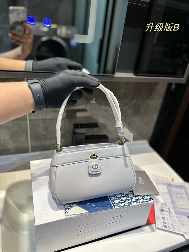 Dior Handbags Top-Handle Handbag product detail image 14