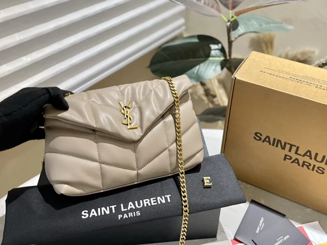 Saint Laurent Crossbody Bags Puffer quilted flap chain bag product detail image 4