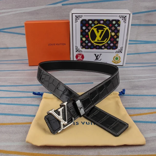 Louis Vuitton Belts LV Initials Buckle, Textured Leather product detail image 4