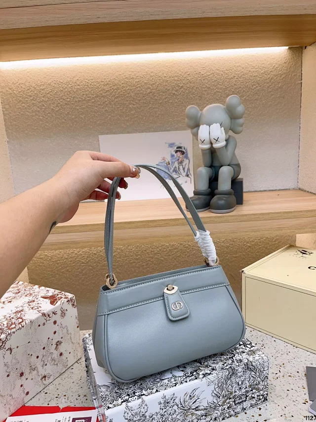 Dior Shoulder Bags Curved Top-Handle Bag product detail image 5