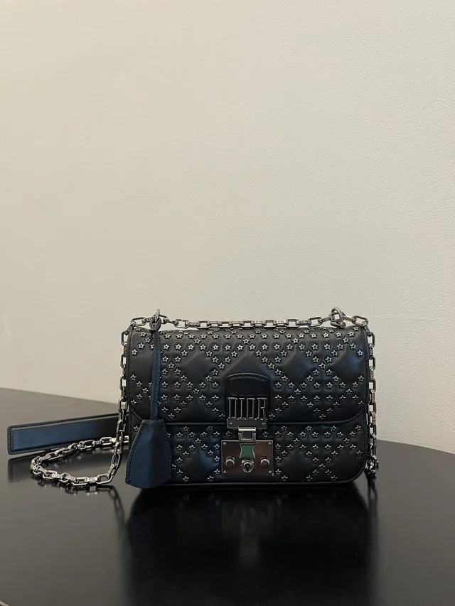 Dior Crossbody Bags Logo-Print Bag product detail image 11