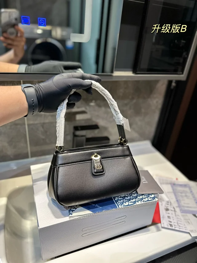 Dior Handbags Top-Handle Handbag product detail image 15
