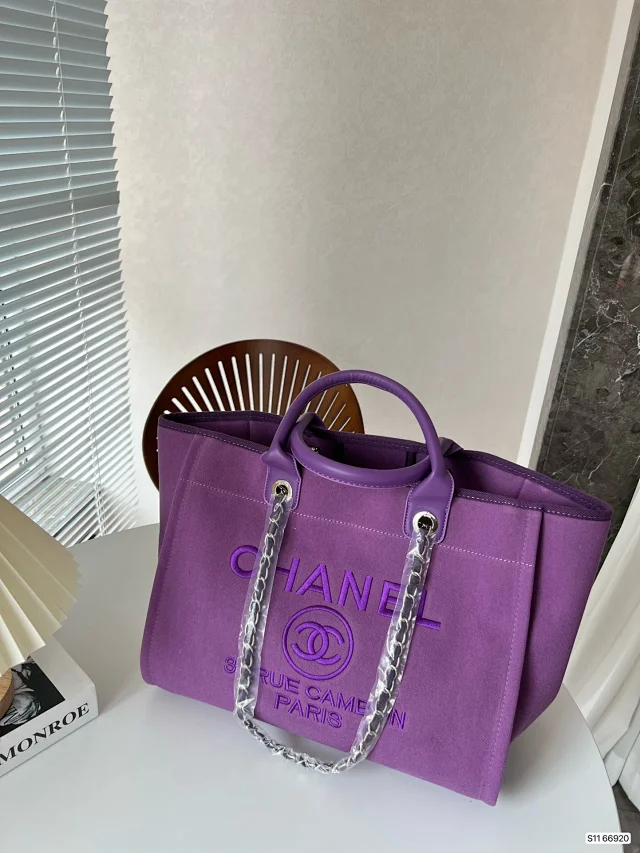 Chanel Handbags Canvas Tote with Chain Handles product detail image 1