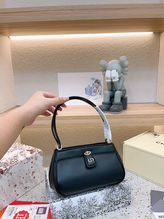 Dior Shoulder Bags Curved Top-Handle Bag product detail image 6