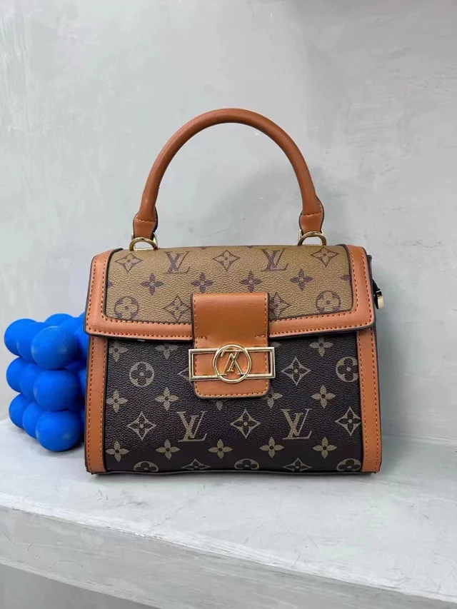 Louis Vuitton Shoulder Bags Monogram Flap Chain Bag product detail image 14