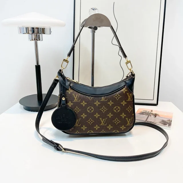 Louis Vuitton Shoulder Bags Monogram Flap Chain Bag product detail image 12