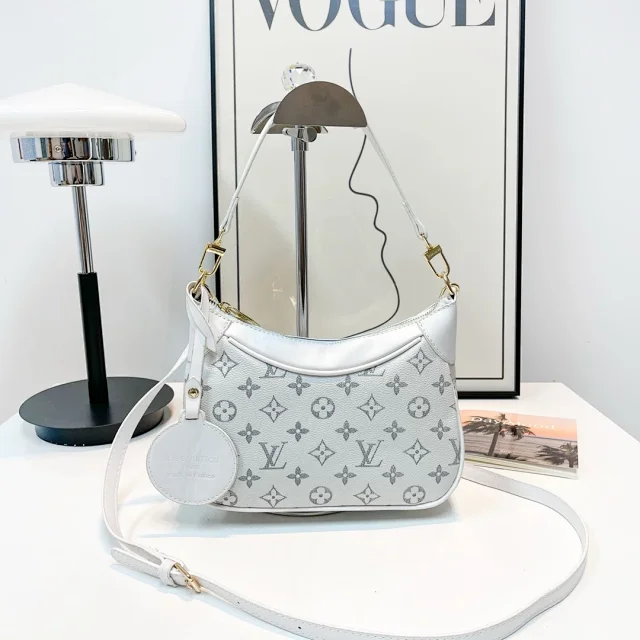 Louis Vuitton Shoulder Bags Monogram Flap Chain Bag product detail image 11