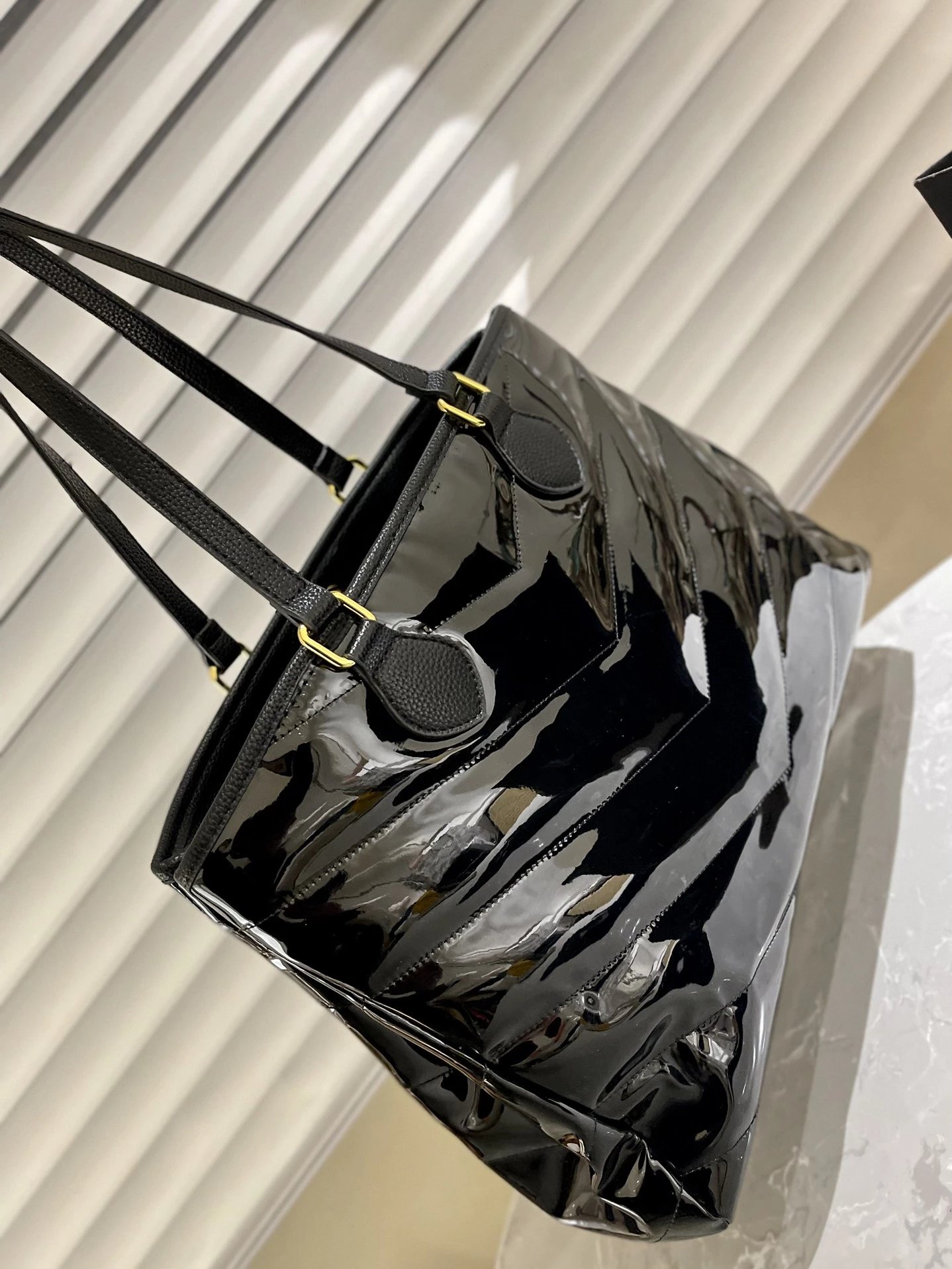 Saint Laurent Medium Quilted Leather Tote Bag Black - 8