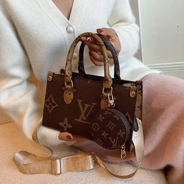Louis Vuitton Shoulder Bags Monogram Flap Chain Bag product detail image 6