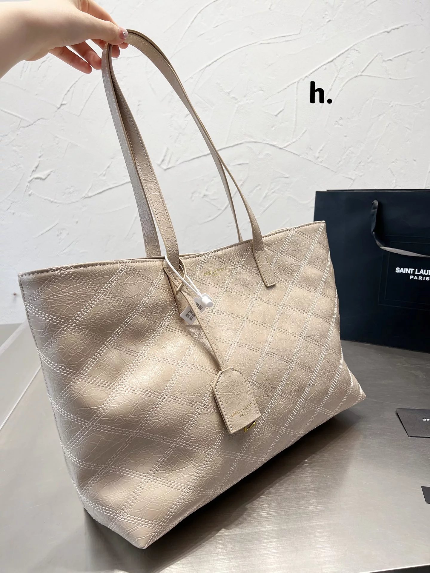 Saint Laurent Medium Quilted Leather Tote Bag Black - 9