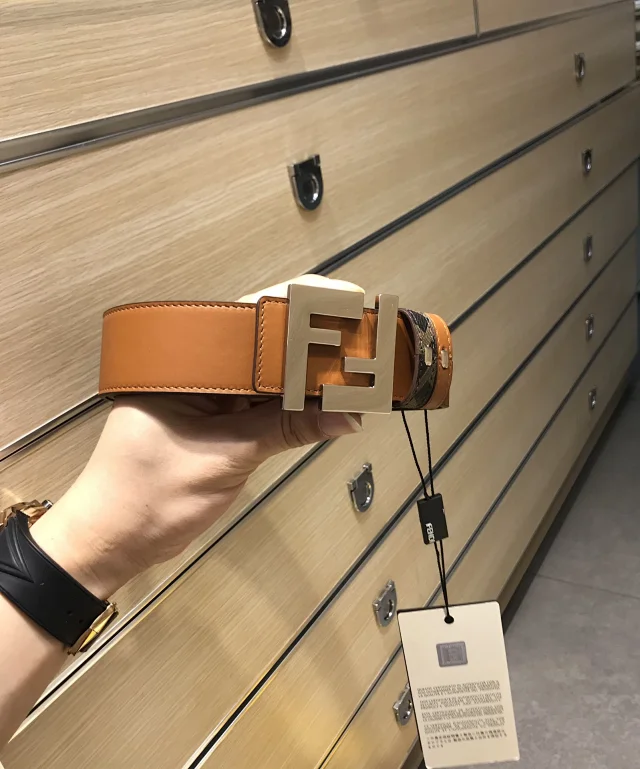 Fendi Belts FF Buckle Reversible Belt product detail image 8