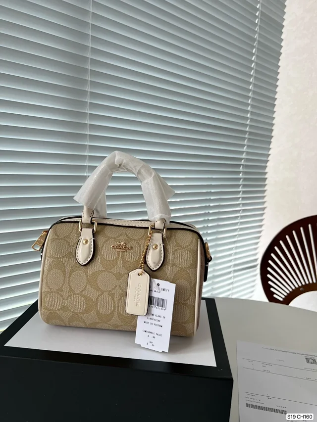 Coach Crossbody Bags Signature Monogram Zip Pouch Bag product detail image 12