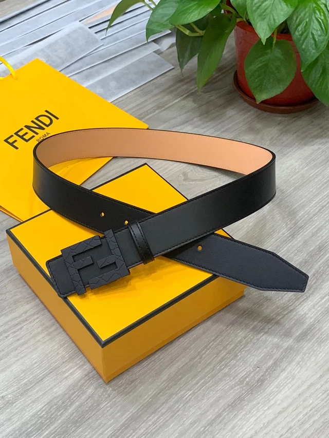 Fendi Belts FF Logo Buckle Leather Belt product detail image 1