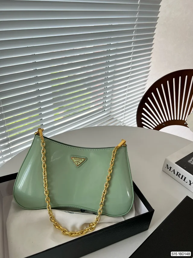 Prada Handbags Crinkled leather tote bag product detail image 10