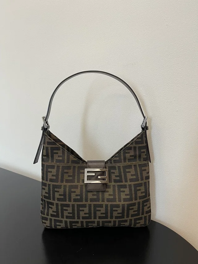 Fendi Crossbody Bags FF Monogram product detail image 8