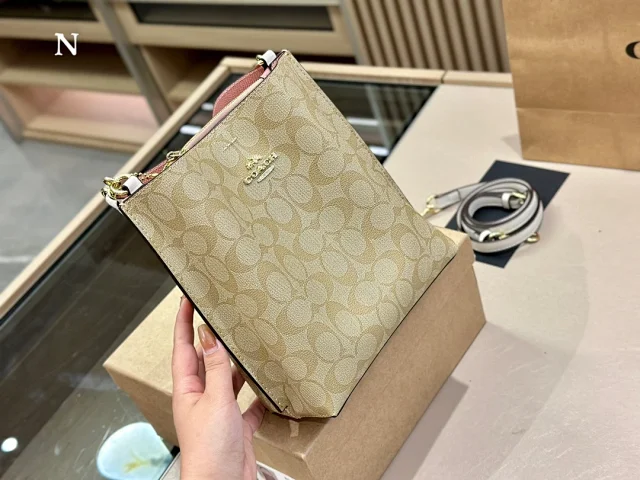 Coach Crossbody Bags Signature Monogram Zip Pouch Bag product detail image 4