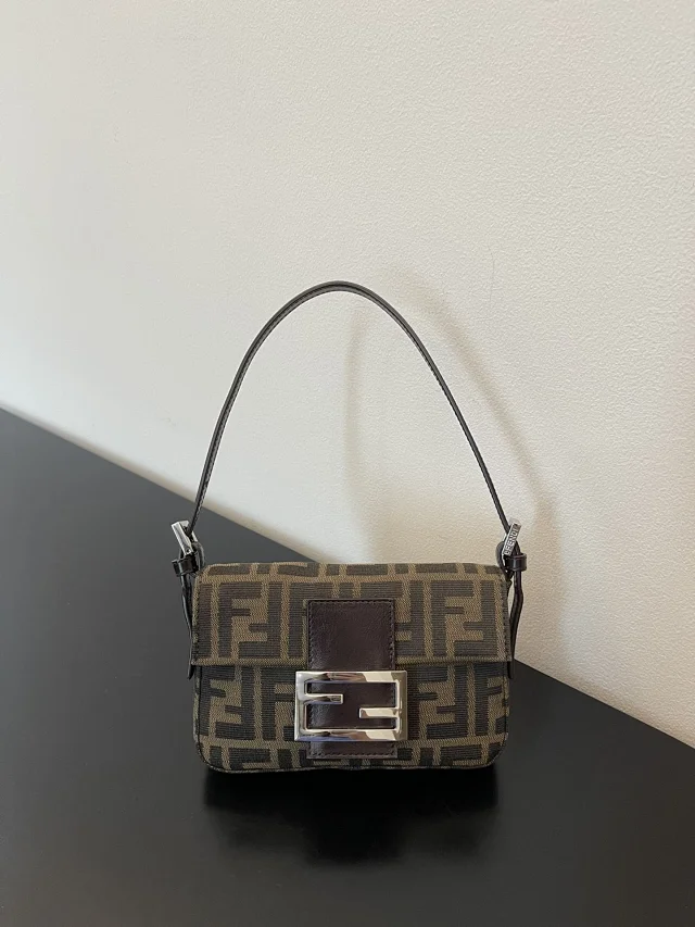 Fendi Crossbody Bags FF Monogram product detail image 9