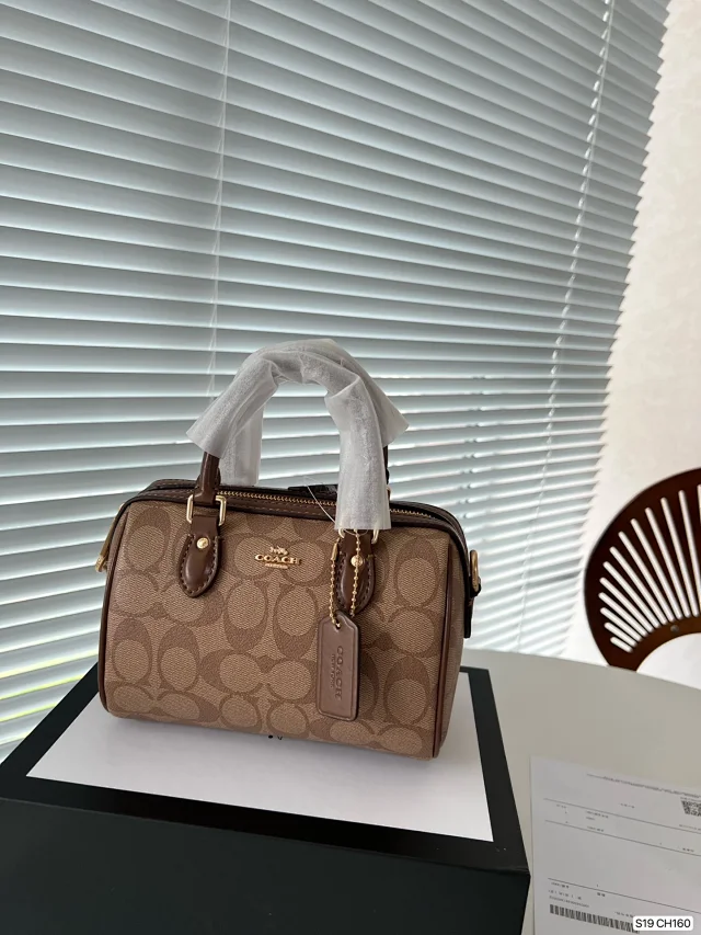 Coach Crossbody Bags Signature Monogram Zip Pouch Bag product detail image 11