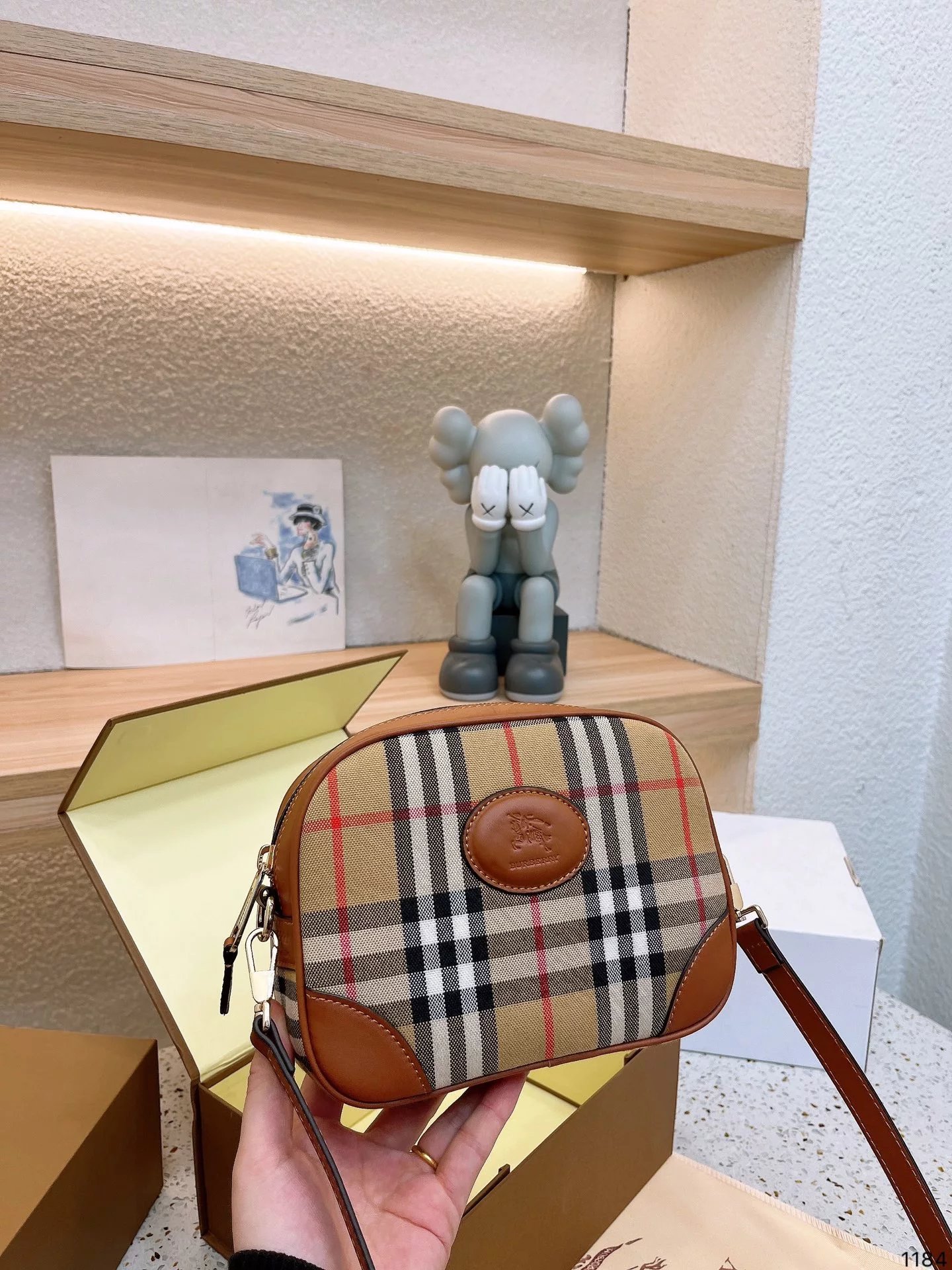 Burberry Vintage Check Messenger Bag Beige Multicolor Crossbody Bag - 4