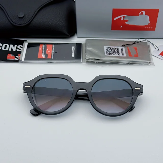 Ray-Ban Multiple sunglasses models product detail image 16