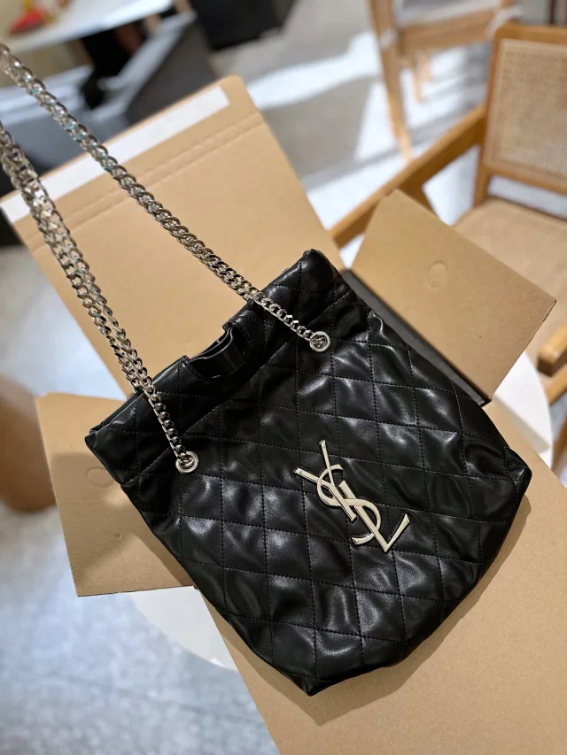 Saint Laurent Straw tote bags and quilted chain shoulder product detail image 7