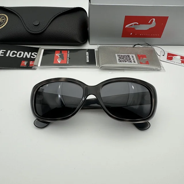 Ray-Ban Multiple sunglasses models product detail image 19