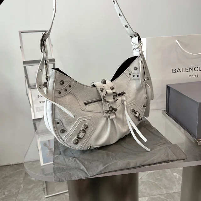Balenciaga Shoulder Bags Studded Buckle Bag with Detachable Pouch product detail image 6