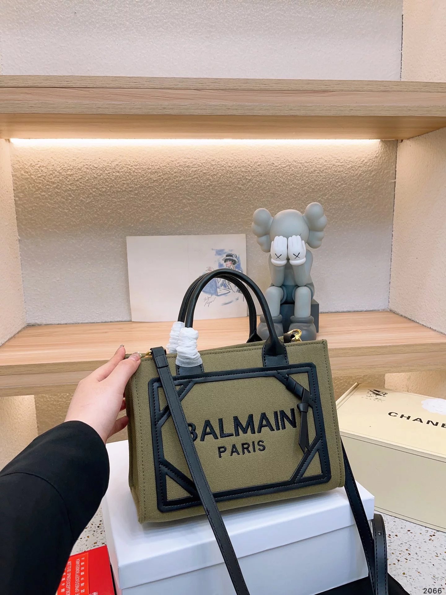 Balmain Paris Logo Canvas Tote Bag White Yellow Handbags - 10