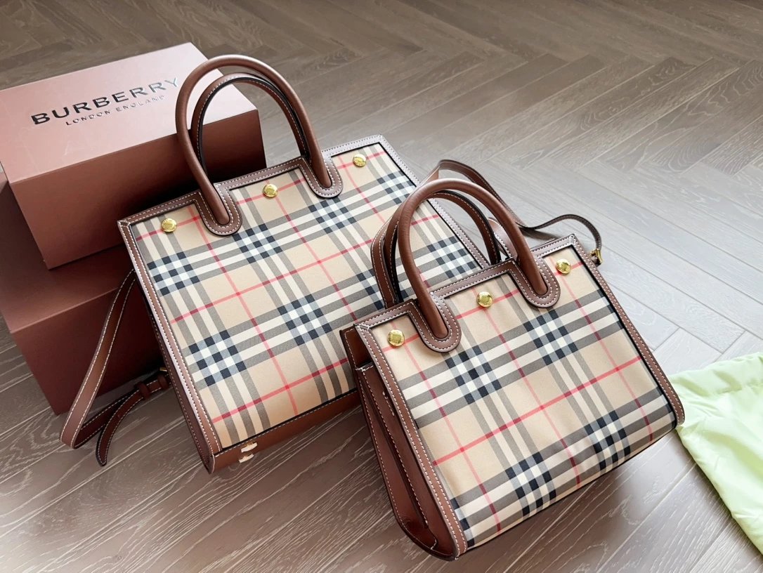 Burberry Check Print Tote Bag and Mini Handbag Set in Multicolor - 2