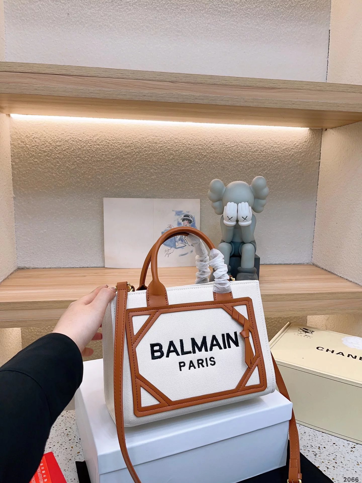 Balmain Paris Logo Canvas Tote Bag White Yellow Handbags - 13