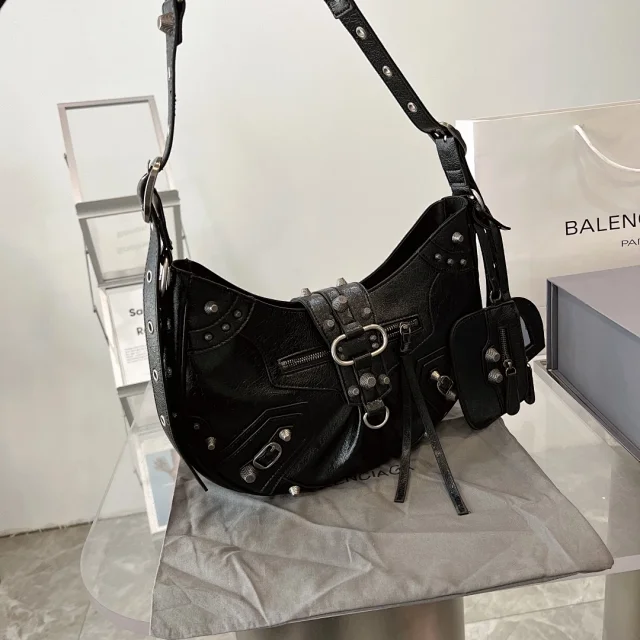 Balenciaga Shoulder Bags Studded Buckle Bag with Detachable Pouch product detail image 5
