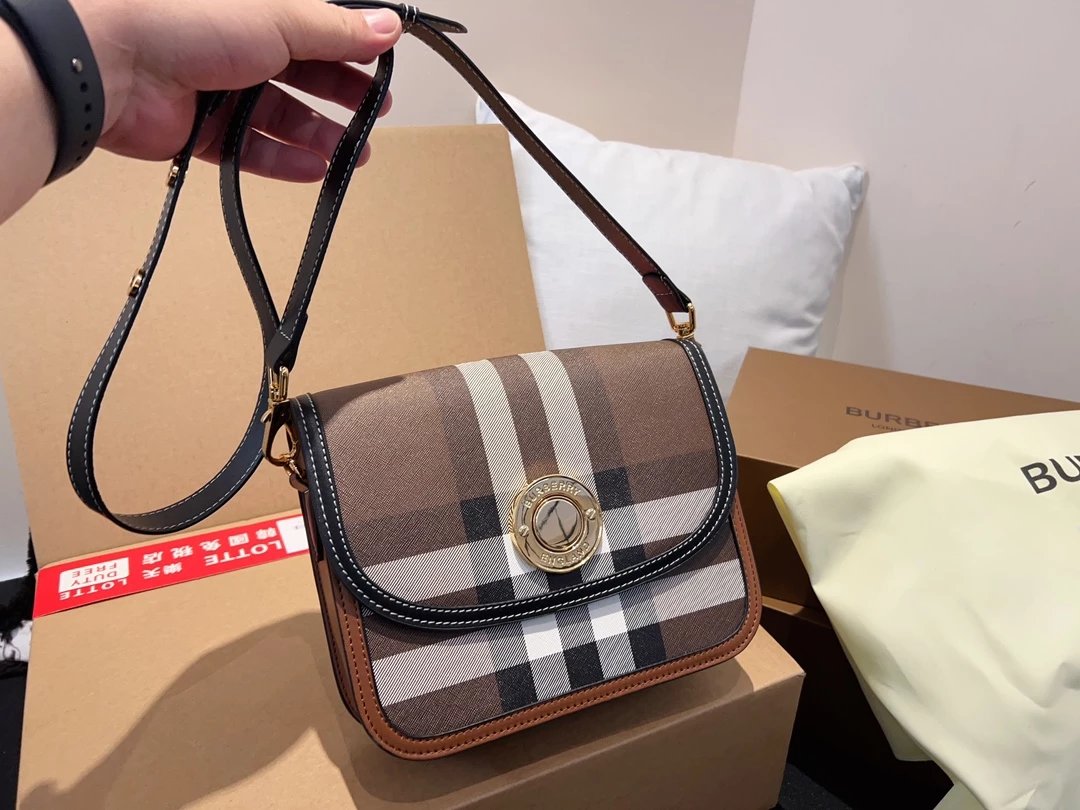 Burberry Vintage Check Saddle Bag Beige Crossbody Bag - 3