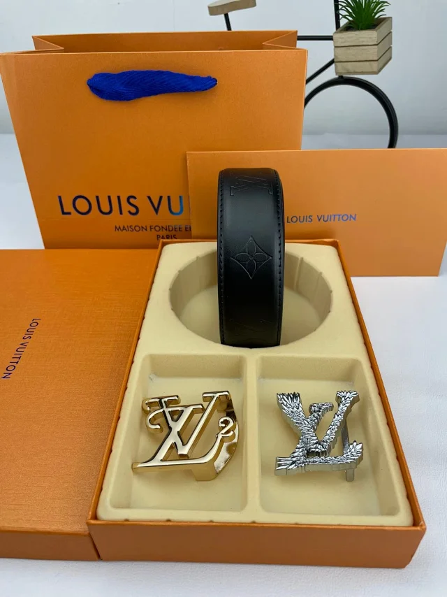 Louis Vuitton Belts Interchangeable LV Buckle Belt with Embossed Monogram Strap product detail image 8