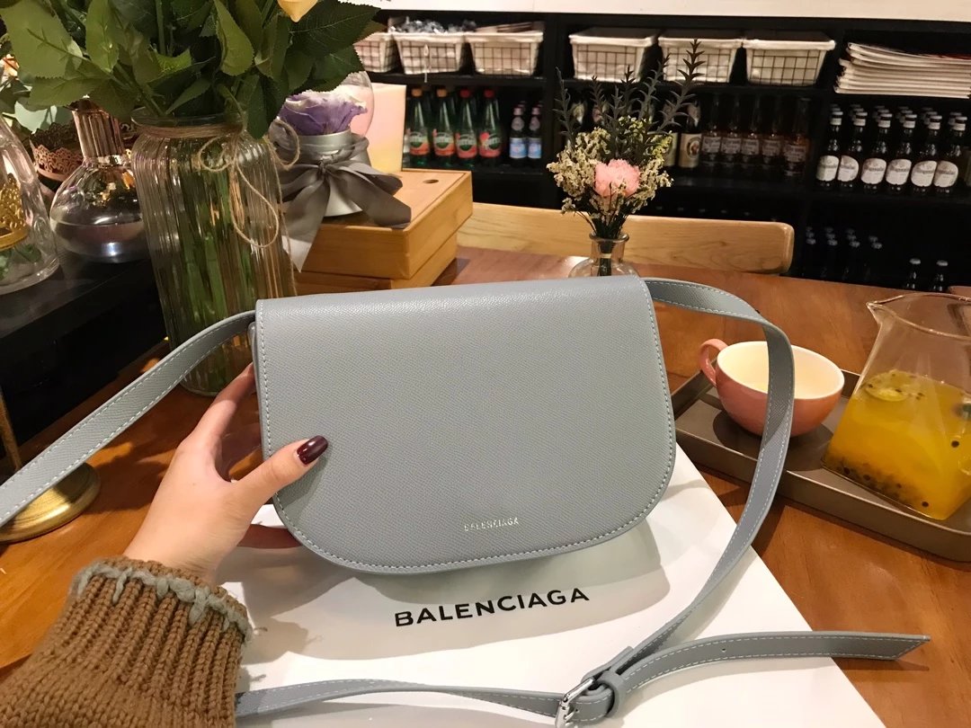 Balenciaga Logo Print Mini Tote Bag White Handbags - 3