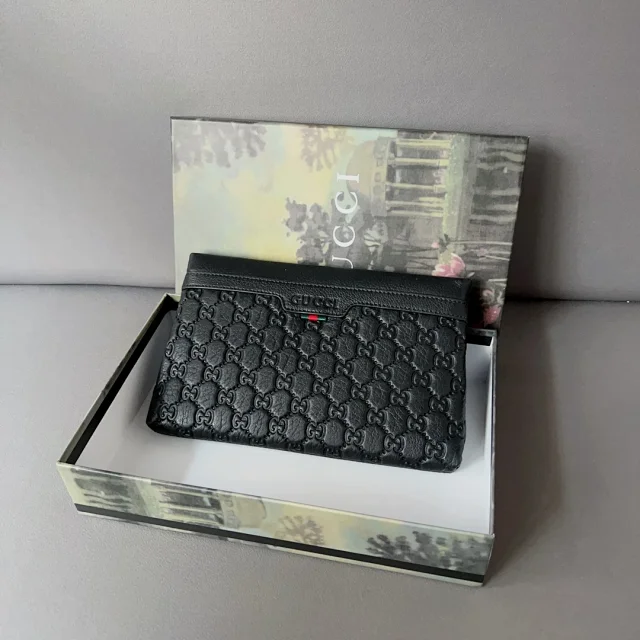 Gucci Crossbody Bags Monogram Zip-Top Bag product detail image 7