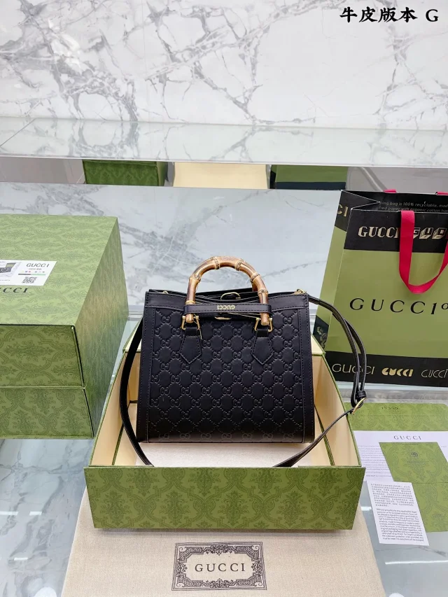 Gucci Handbags Logo Print Tote Bag product detail image 8