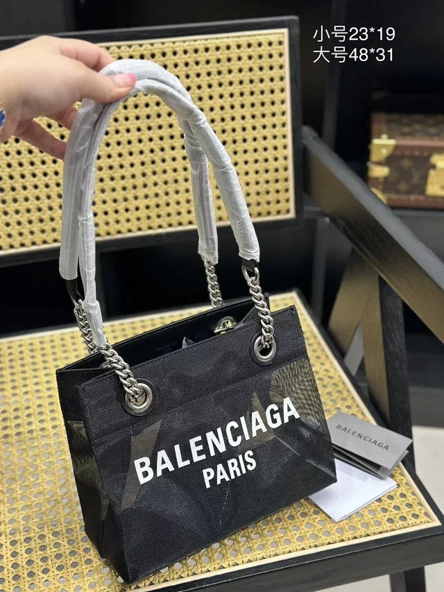 Balenciaga Shoulder Bags Logo-Print Chain-Strap Bag product detail image 1