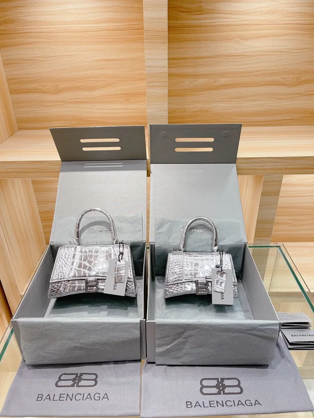 Balenciaga Handbags Hourglass crocodile-embossed top-handle bag product detail image 15