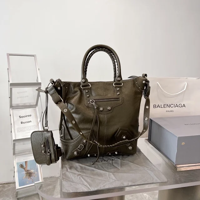 Balenciaga Shoulder Bags Studded Buckle Bag with Detachable Pouch product detail image 1