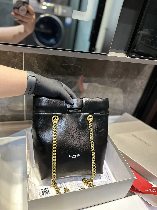 Balenciaga Crossbody Bags product detail image 6