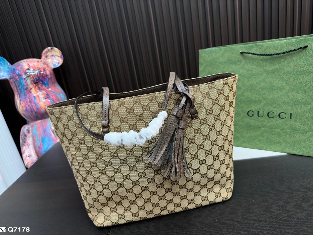 Gucci Mini Marmont Crystal-Embellished Beige Tote Bag - 6