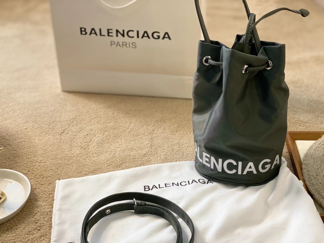 Balenciaga Logo Tote Bag White Handbag - 9