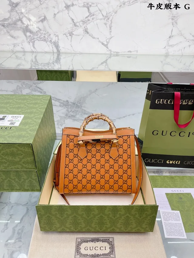 Gucci Handbags Logo Print Tote Bag product detail image 9