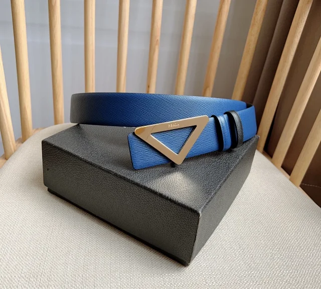 Prada Belts Leather belt with logo buckle product detail image 12