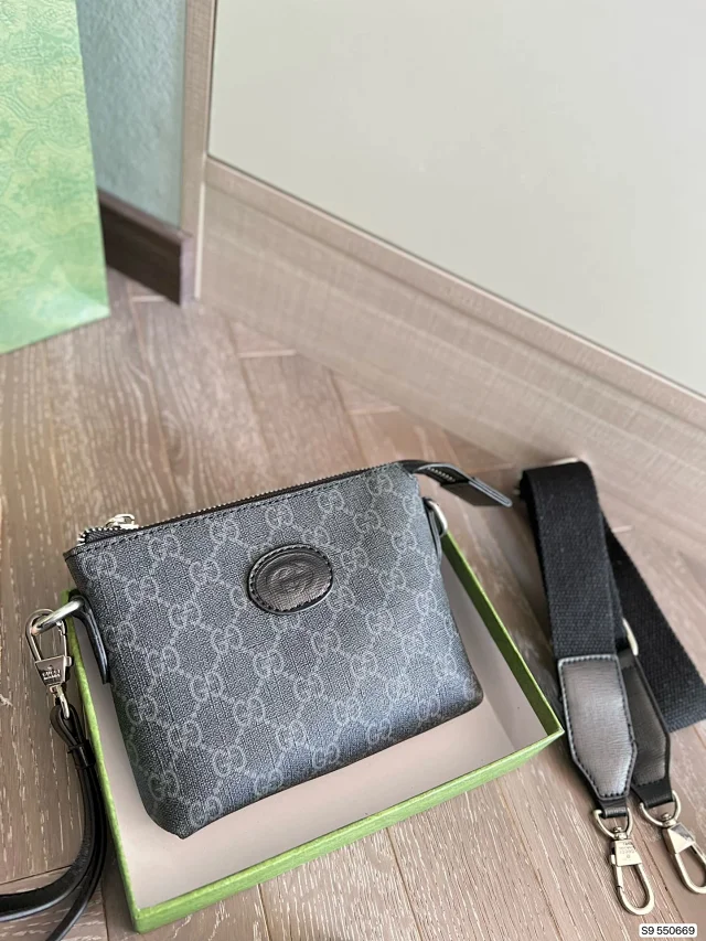 Gucci Crossbody Bags Monogram Zip-Top Bag product detail image 5